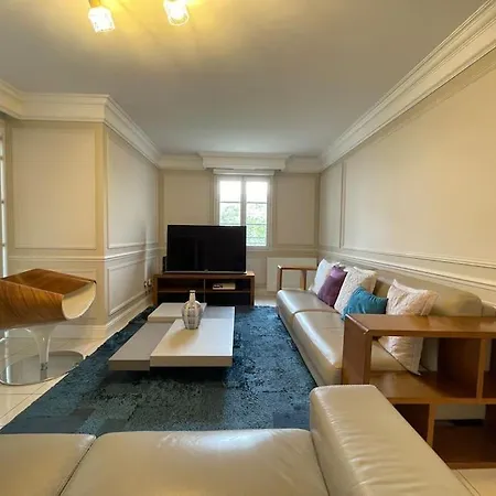 Апартаменты Spacious Marie