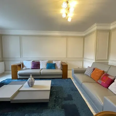 Spacious Marie Апартаменты Серри
